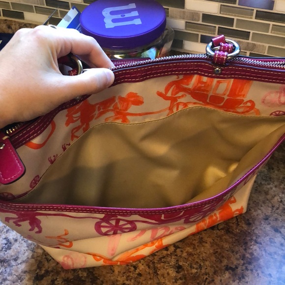 Coach purse - Picture 7 of 8